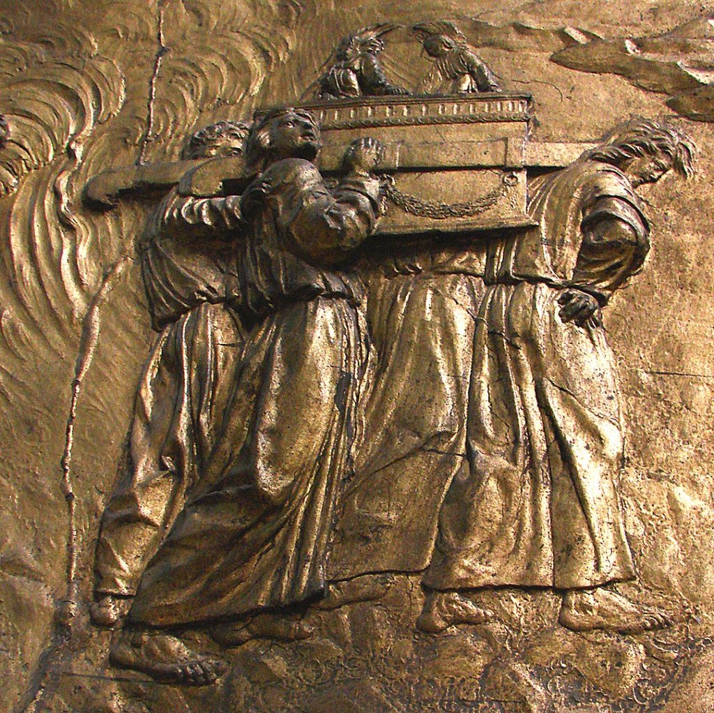 An engraving of the Ark of the Covenant